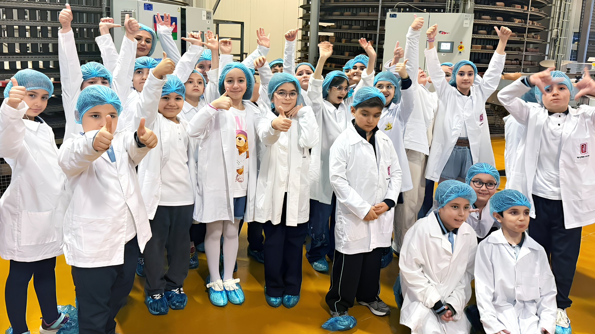 115 nömrəli məktəbin şagirdləri N1 Çörək Zavodunda infoturda iştirak edib